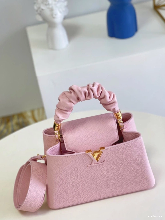 WIS LOUIS VUITTON BB CAPUCINES 0823